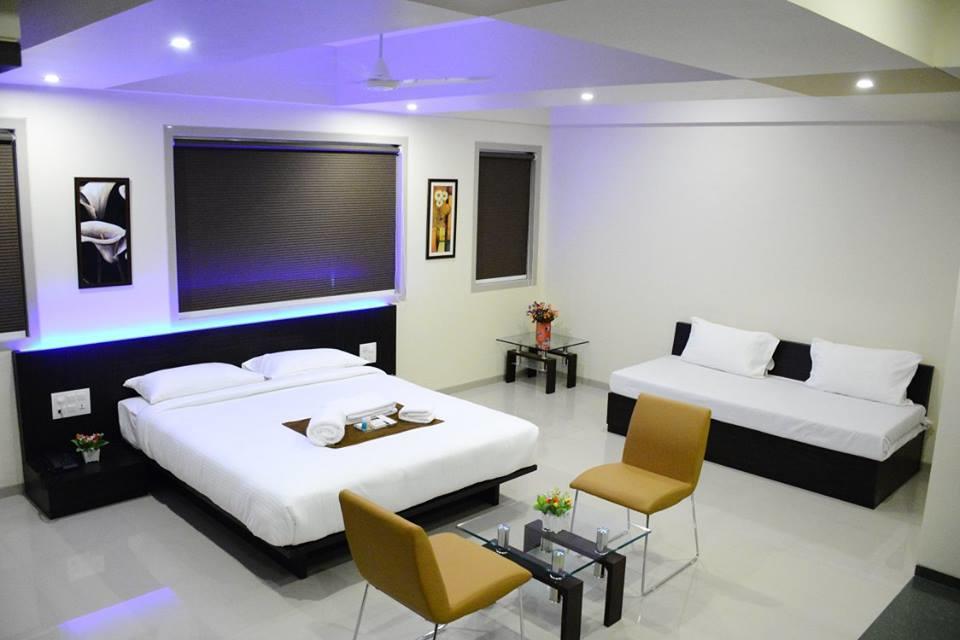 Hotel Ramkrishna Executive Barsi ภายนอก รูปภาพ